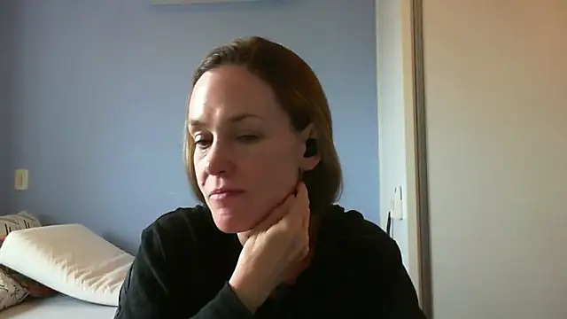 Annylove1 online show from 09-16-25, 03:46