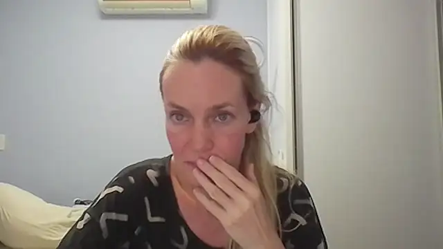 Annylove1 online show from 03-23-26, 12:36