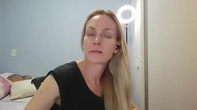 Annylove1 online show from 04-20-26, 12:19