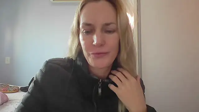Annylove1 online show from 05-14-26, 12:23