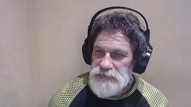 Snapshot of AlexNudo chatting on 01-29-25, 08:18 AlexNudo online show from 01-29-25, 08:18