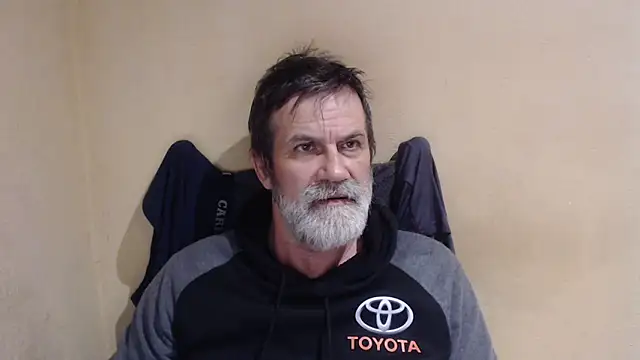 Snapshot of AlexNudo chatting on 10-16-25, 08:32 AlexNudo online show from 10-16-25, 08:32