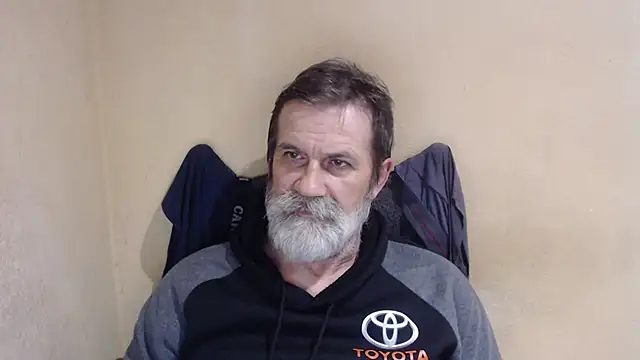 Snapshot of AlexNudo chatting on 11-05-25, 01:11 AlexNudo online show from 11-05-25, 01:11