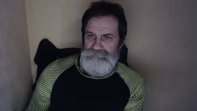 Snapshot of AlexNudo chatting on 12-14-25, 02:22 AlexNudo online show from 12-14-25, 02:22