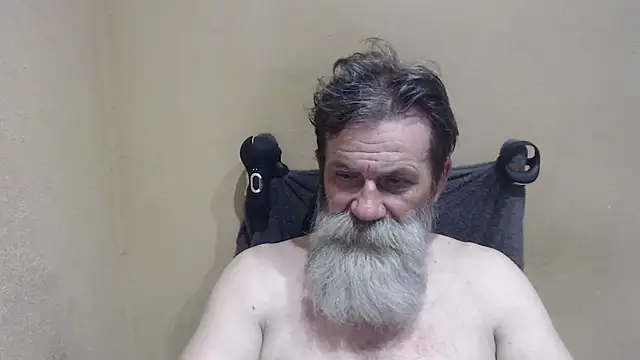 Snapshot of AlexNudo chatting on 06-21-26, 12:52 AlexNudo online show from 06-21-26, 12:52