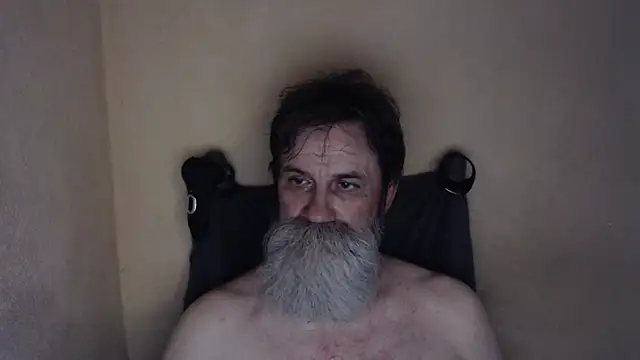 Snapshot of AlexNudo chatting on 06-22-26, 06:27 AlexNudo online show from 06-22-26, 06:27
