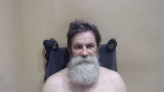 Snapshot of AlexNudo chatting on 06-25-26, 01:26 AlexNudo online show from 06-25-26, 01:26