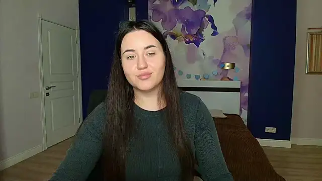 Roxie Bradley online show from 12-11-24, 07:09