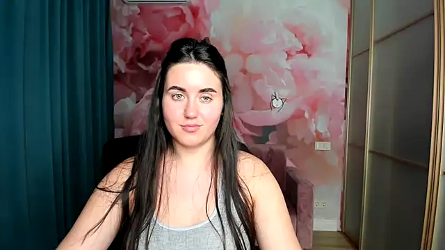 Roxie Bradley online show from 12-14-24, 07:46