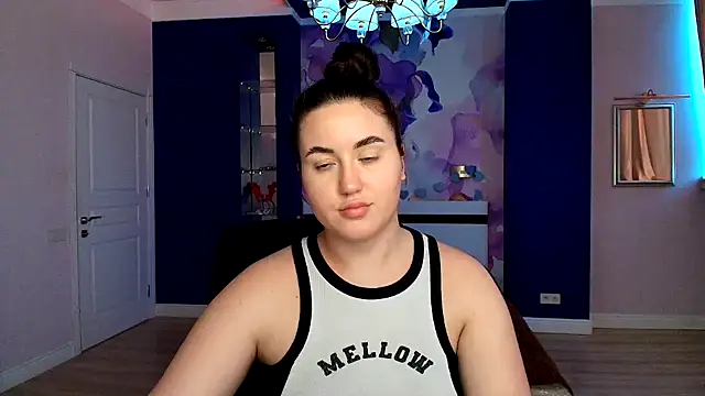 Roxie Bradley online show from 01-06-25, 10:57