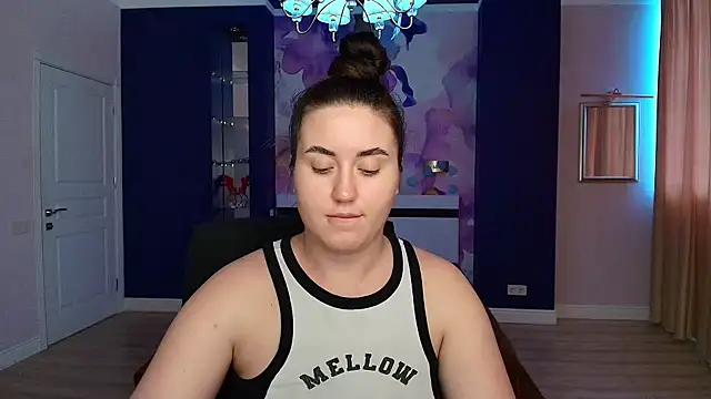 Roxie Bradley online show from 01-10-25, 11:22