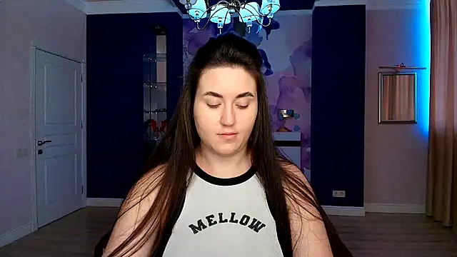 Roxie Bradley online show from 01-11-25, 07:17