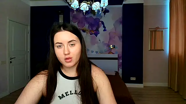 Roxie Bradley online show from 01-24-25, 07:51