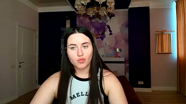 Roxie Bradley online show from 02-03-25, 11:31