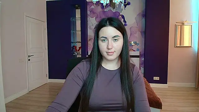 Roxie Bradley online show from 02-12-25, 01:06