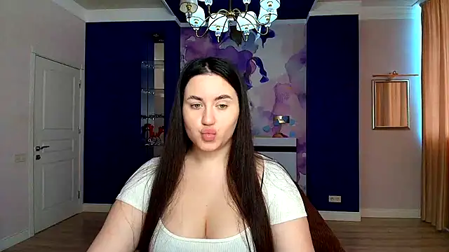 Roxie Bradley online show from 03-04-25, 06:47