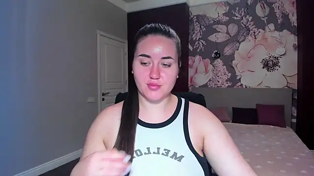 Roxie Bradley online show from 09-19-25, 05:53