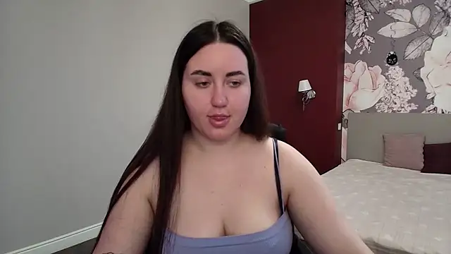 Roxie Bradley online show from 03-23-26, 06:39