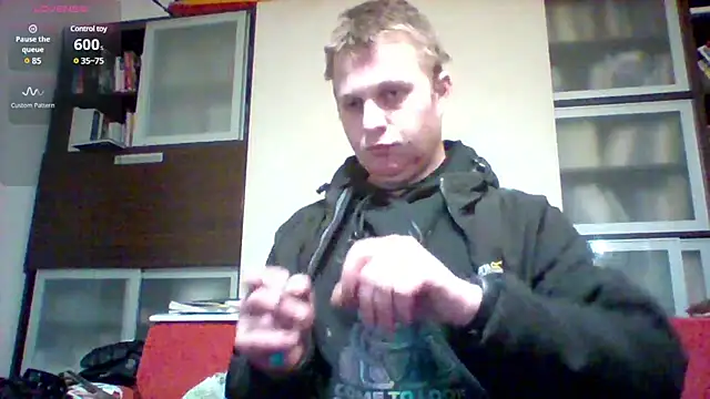 Snapshot of Matttthees chatting on 12-29-24, 07:00 Matttthees online show from 12-29-24, 07:00
