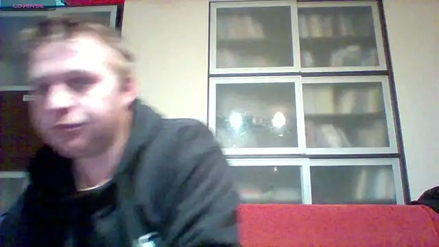 Snapshot of Matttthees chatting on 01-09-25, 09:26 Matttthees online show from 01-09-25, 09:26