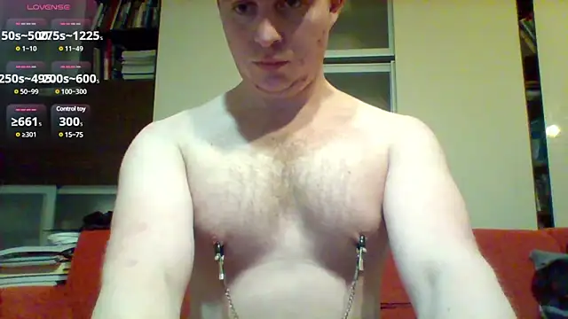Snapshot of Matttthees chatting on 02-06-25, 10:10 Matttthees online show from 02-06-25, 10:10
