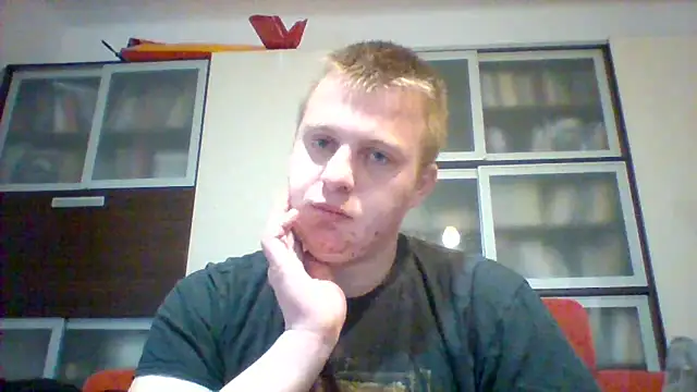 Snapshot of Matttthees chatting on 02-19-25, 07:59 Matttthees online show from 02-19-25, 07:59