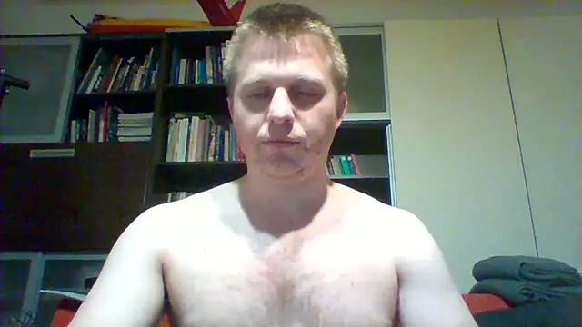 Snapshot of Matttthees chatting on 02-26-25, 08:44 Matttthees online show from 02-26-25, 08:44
