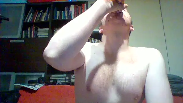 Snapshot of Matttthees chatting on 02-26-25, 11:48 Matttthees online show from 02-26-25, 11:48