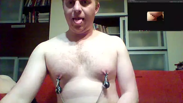 Snapshot of Matttthees chatting on 03-09-25, 12:53 Matttthees online show from 03-09-25, 12:53