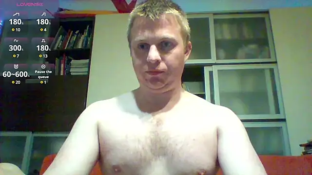 Snapshot of Matttthees chatting on 03-09-25, 03:54 Matttthees online show from 03-09-25, 03:54