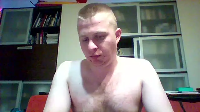 Snapshot of Matttthees chatting on 03-11-25, 12:44 Matttthees online show from 03-11-25, 12:44
