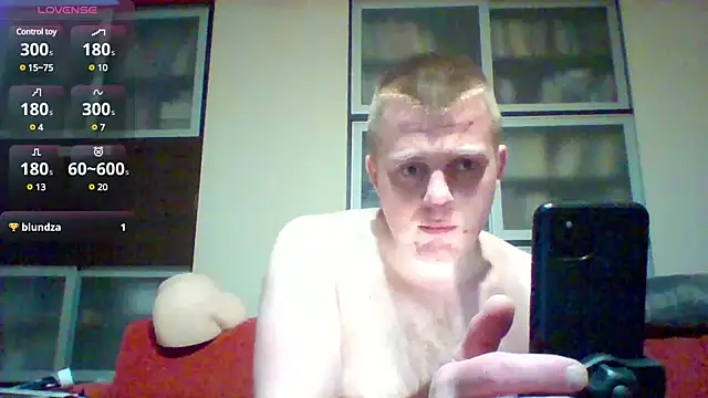 Snapshot of Matttthees chatting on 03-23-25, 02:48 Matttthees online show from 03-23-25, 02:48
