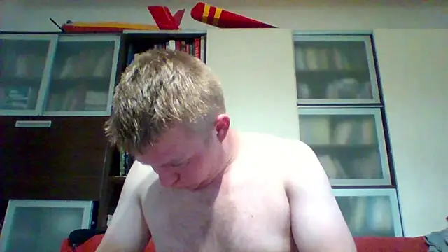 Snapshot of Matttthees chatting on 09-15-25, 05:18 Matttthees online show from 09-15-25, 05:18