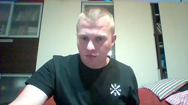 Snapshot of Matttthees chatting on 09-30-25, 07:19 Matttthees online show from 09-30-25, 07:19