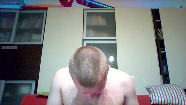 Snapshot of Matttthees chatting on 10-02-25, 08:05 Matttthees online show from 10-02-25, 08:05
