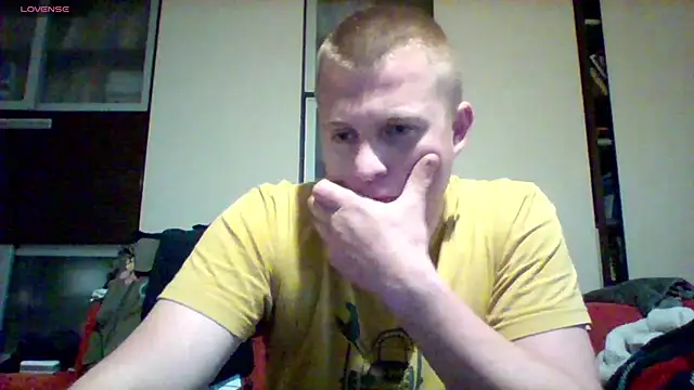 Snapshot of Matttthees chatting on 10-08-25, 05:16 Matttthees online show from 10-08-25, 05:16