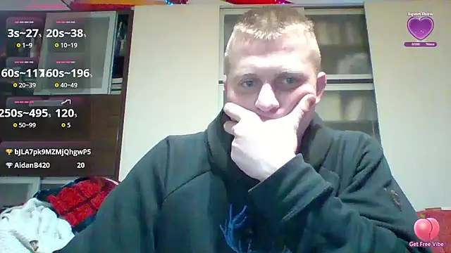 Snapshot of Matttthees chatting on 12-14-25, 11:09 Matttthees online show from 12-14-25, 11:09