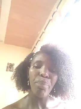 Snapshot of AlmaSean chatting on 09-20-25, 07:37 AlmaSean online show from 09-20-25, 07:37