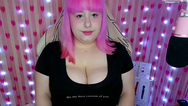 Snapshot of StrawberryPleasure chatting on 06-07-26, 02:27 StrawberryPleasure online show from 06-07-26, 02:27