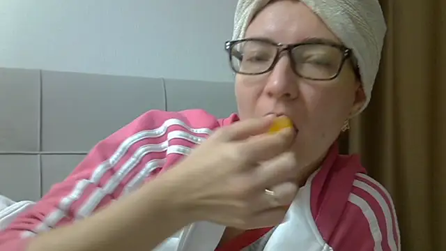 Ashleyspice online show from 10-23-25, 06:13