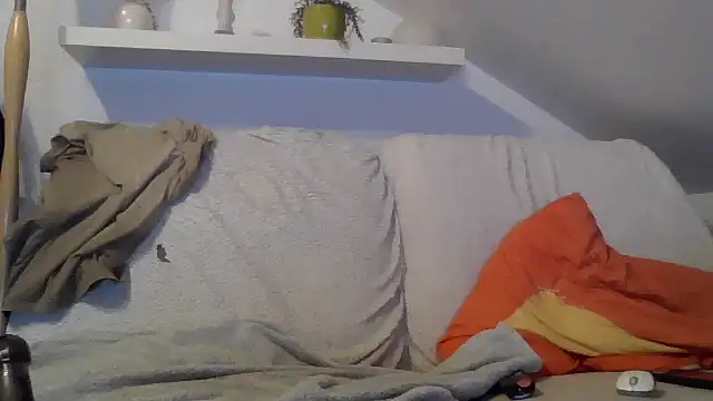 Snapshot of Cambitchboy chatting on 11-18-25, 06:12 Cambitchboy online show from 11-18-25, 06:12