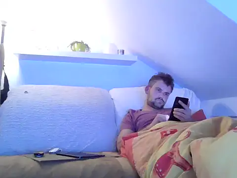 Snapshot of Cambitchboy chatting on 12-01-25, 01:10 Cambitchboy online show from 12-01-25, 01:10