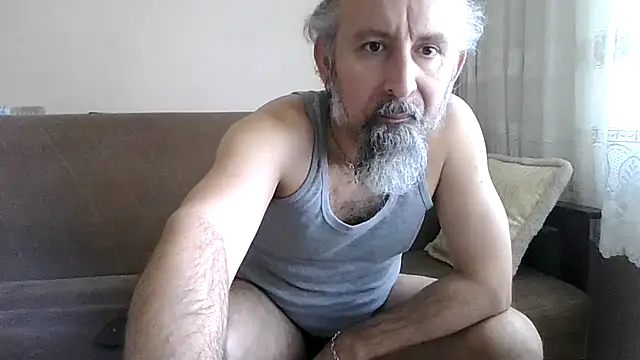 Snapshot of BuckWessle chatting on 05-25-26, 11:05 BuckWessle online show from 05-25-26, 11:05