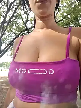 Snapshot of lady-rosse chatting on 12-14-24, 01:59 lady-rosse online show from 12-14-24, 01:59