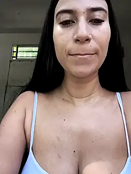 Snapshot of lady-rosse chatting on 01-18-25, 03:59 lady-rosse online show from 01-18-25, 03:59