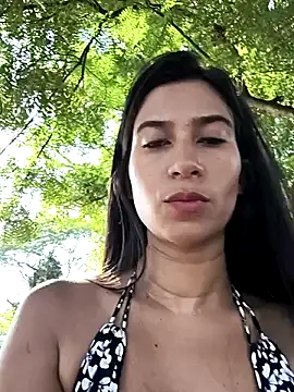 Snapshot of lady-rosse chatting on 01-22-25, 08:38 lady-rosse online show from 01-22-25, 08:38