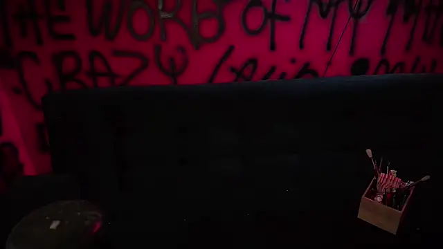 Laura takint online show from 02-05-25, 04:03