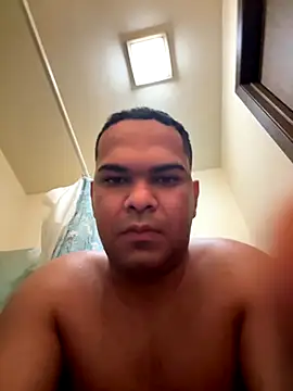 Snapshot of marhi32 chatting on 11-15-25, 12:34 marhi32 online show from 11-15-25, 12:34