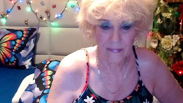 Snapshot of HappyWomanOn chatting on 06-23-26, 06:39 HappyWomanOn online show from 06-23-26, 06:39