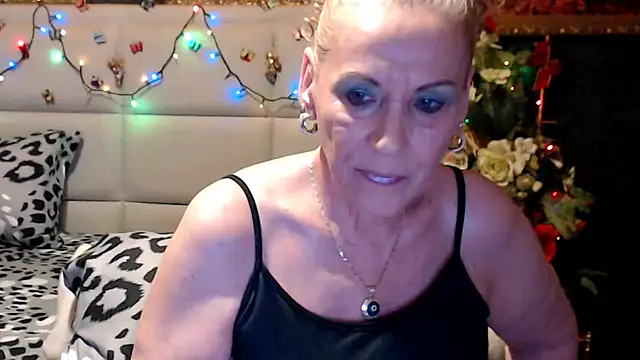 Snapshot of HappyWomanOn chatting on 07-20-26, 08:50 HappyWomanOn online show from 07-20-26, 08:50